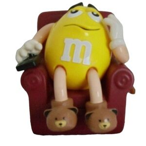 Yellow M&M "Couch Potato" Recliner Candy Dispenser Toy